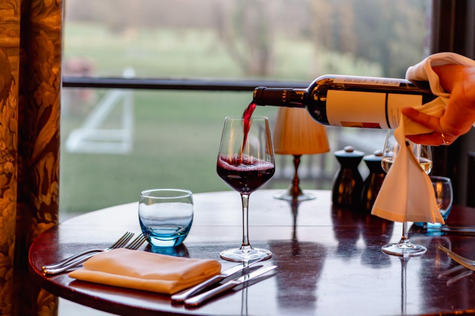 Assistant Food and Beverage Manager